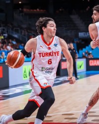 开云-土耳其主帅：奥斯曼的伤势很严重，脚踝肿胀＆走路都困难