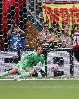 巨变！IFAB考虑修改点球规则：点球被扑算死球，进攻方不能补射！