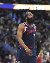 开云体育下载-哈登寄语中国新秀：突破困境需自信 成功源于坚定信念