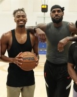 马克西：我从詹姆斯身上学到他对比赛的热情 感激他为我做的一切