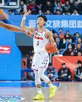 开云体育网址-替补发力！徐杰首节5分钟3中3拿到8分 三分2中2